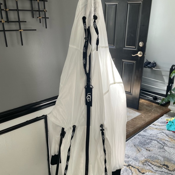 Ugg sheer jacket - Picture 4 of 4